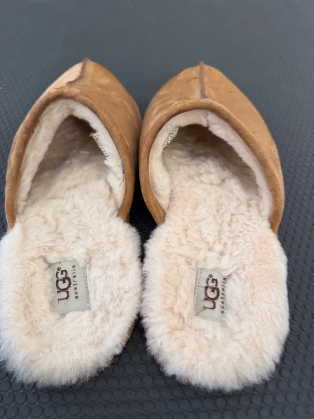 UGG Men's Chestnut Suede Shearling-Lined Slippers Size 10 Men’s Great Condition